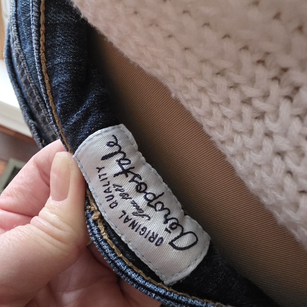 Aeropostale Dark Wash Cuffed Jean Shorts Size 5/6 VGUC - Picture 7 of 8